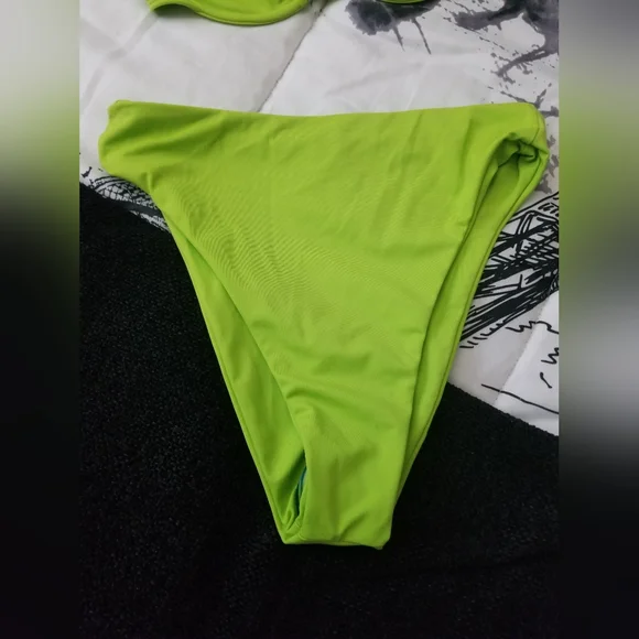 2 Piece Bikini Bathing Suit - Picture 7 of 8